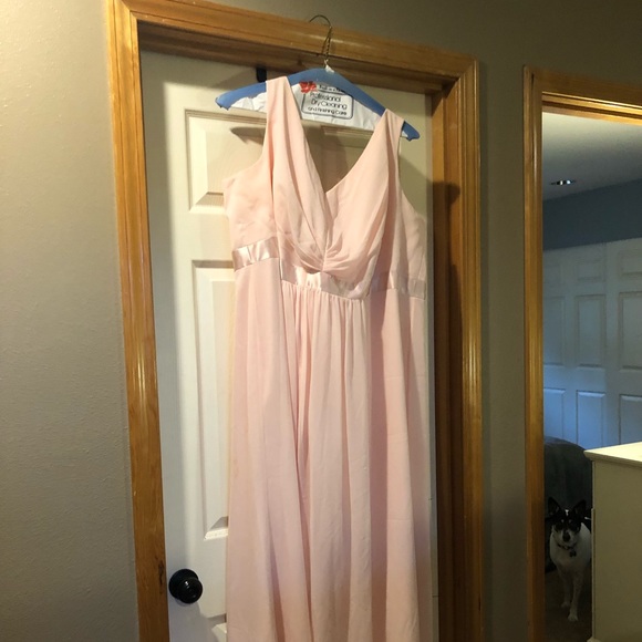 Formal Dress - Picture 2 of 5